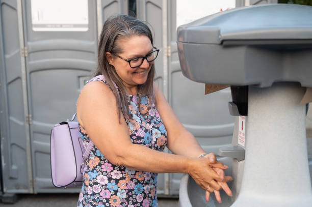 Best Construction site porta potty rental  in Petersburg, IL